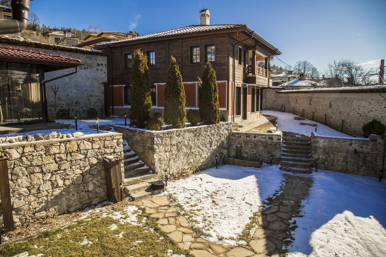 Ваканционна къща Red House