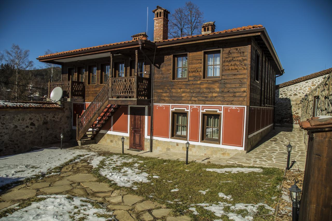 Red House Ваканционна къща *